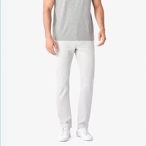 DL1961 NEW Russell’s Slim Straight 👖